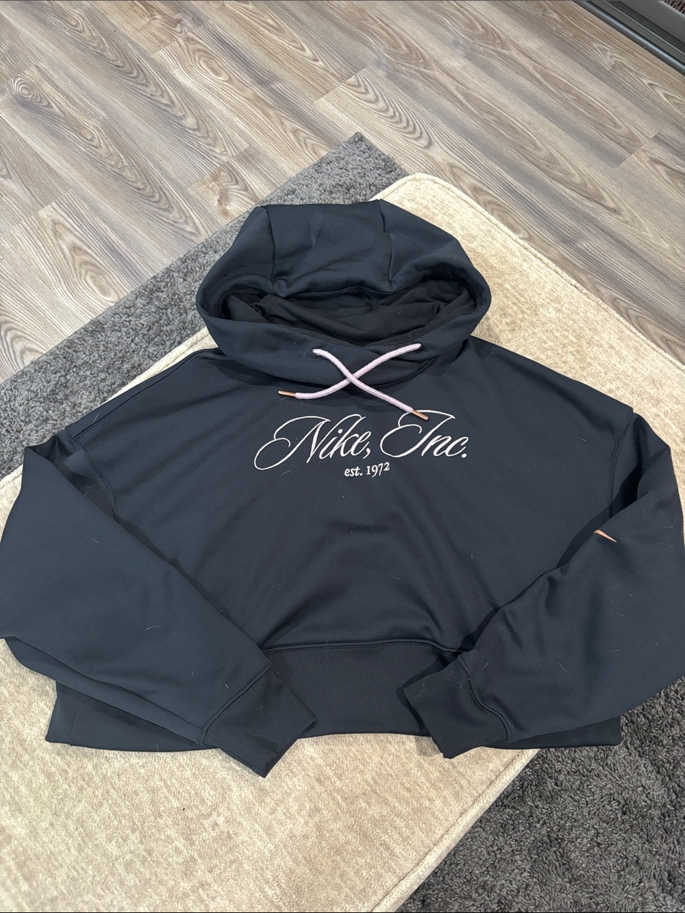 Cropped Nike Hoodie